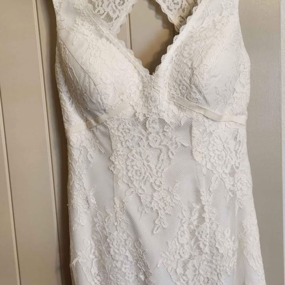 Galina Woman for David's Bridal Lace Wedding Dress